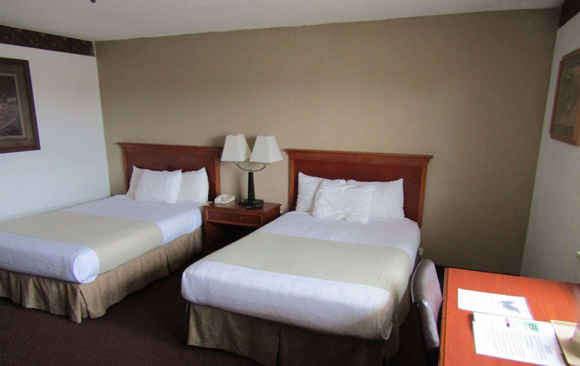 Dakota Inn Huron Zewnętrze zdjęcie